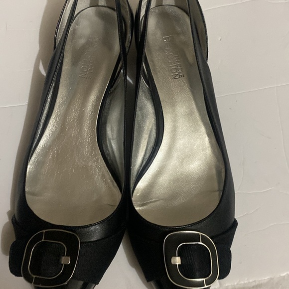 Cute Kenneth Cole reaction black patent and regular leather kitten heels - Picture 7 of 7